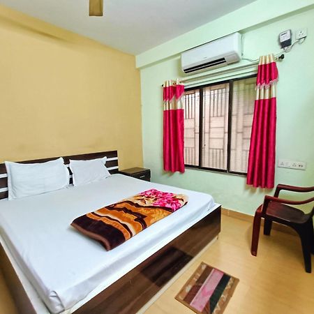 Rest Inn Hotel Newtown Road Near Tata Medical Calcutta Buitenkant foto