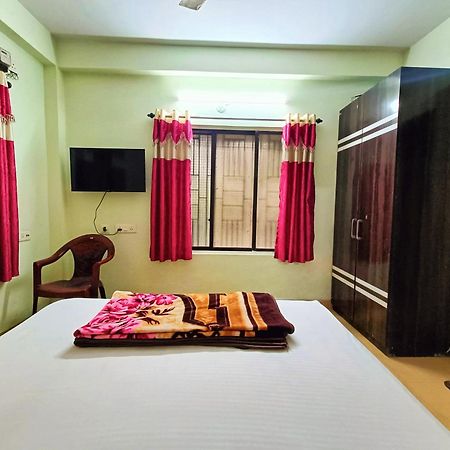 Rest Inn Hotel Newtown Road Near Tata Medical Calcutta Buitenkant foto