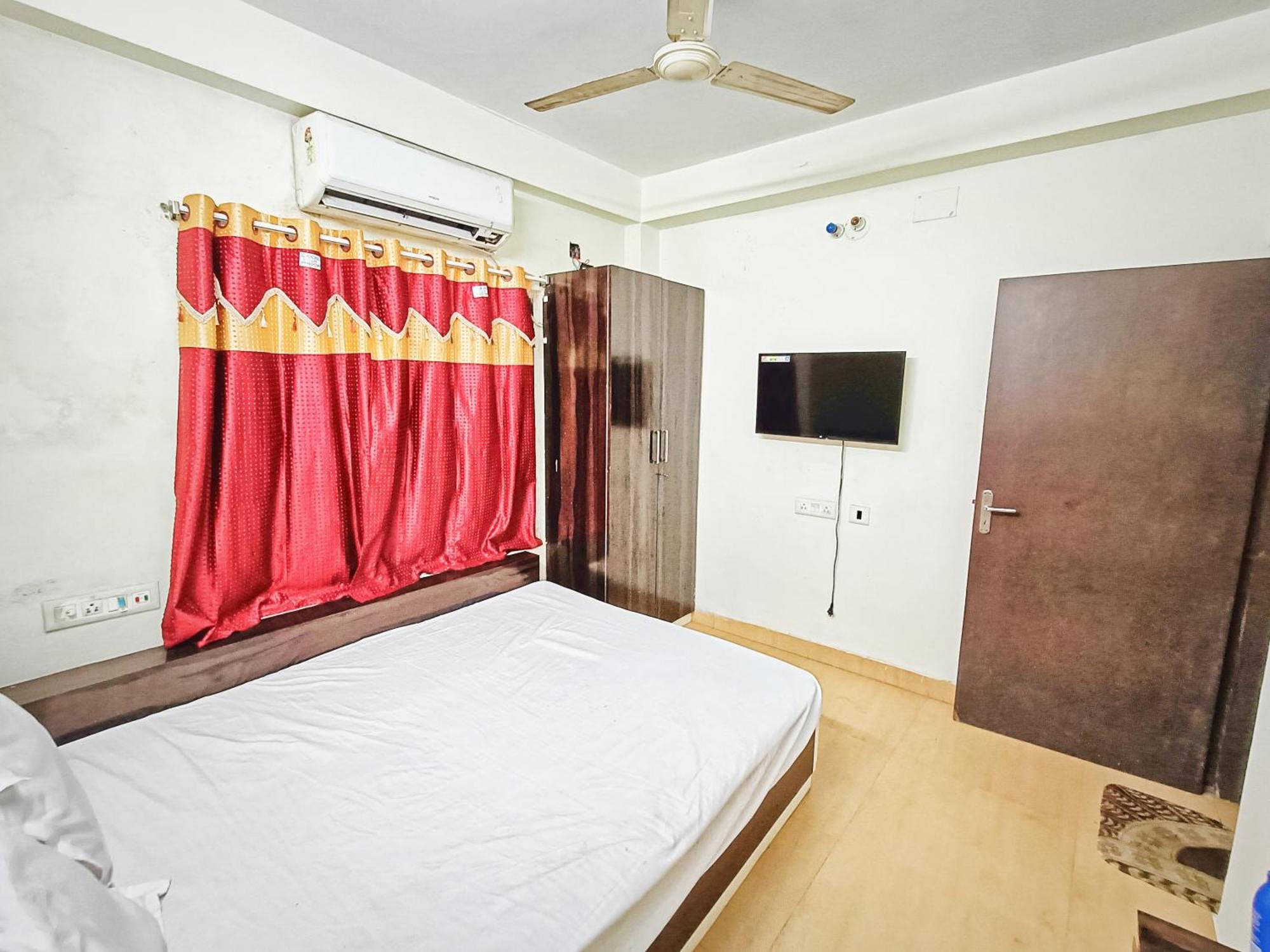 Rest Inn Hotel Newtown Road Near Tata Medical Calcutta Buitenkant foto